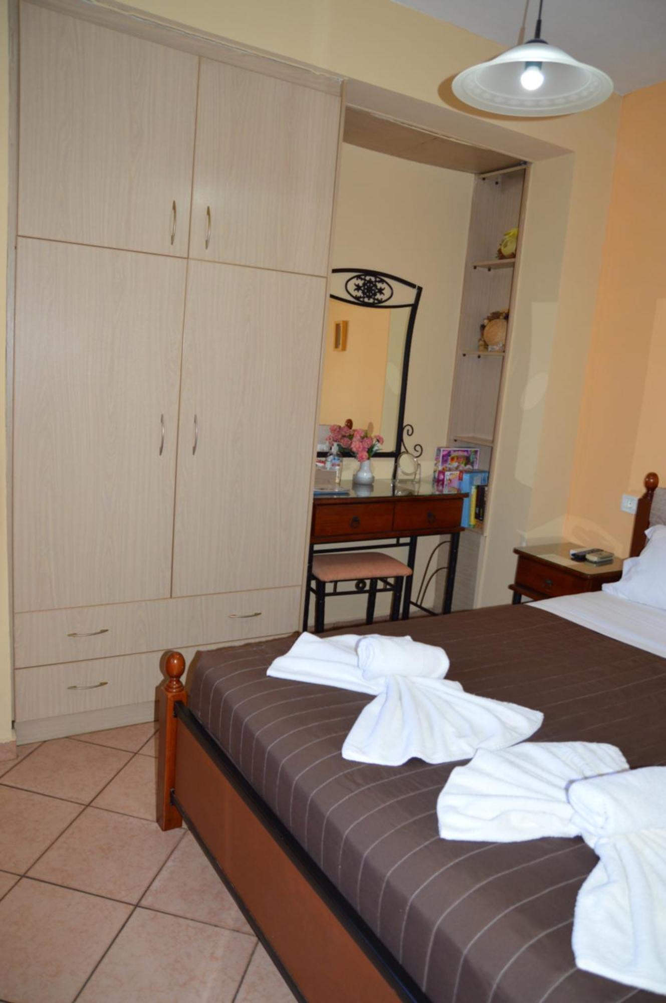 Melia Studios Kato Daratso Luaran gambar