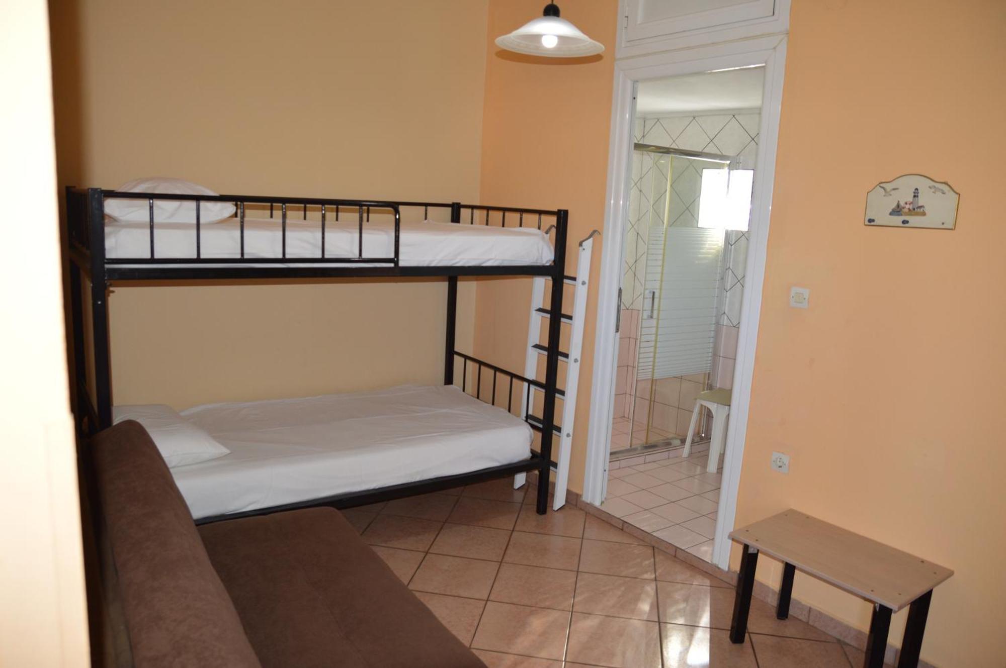 Melia Studios Kato Daratso Luaran gambar