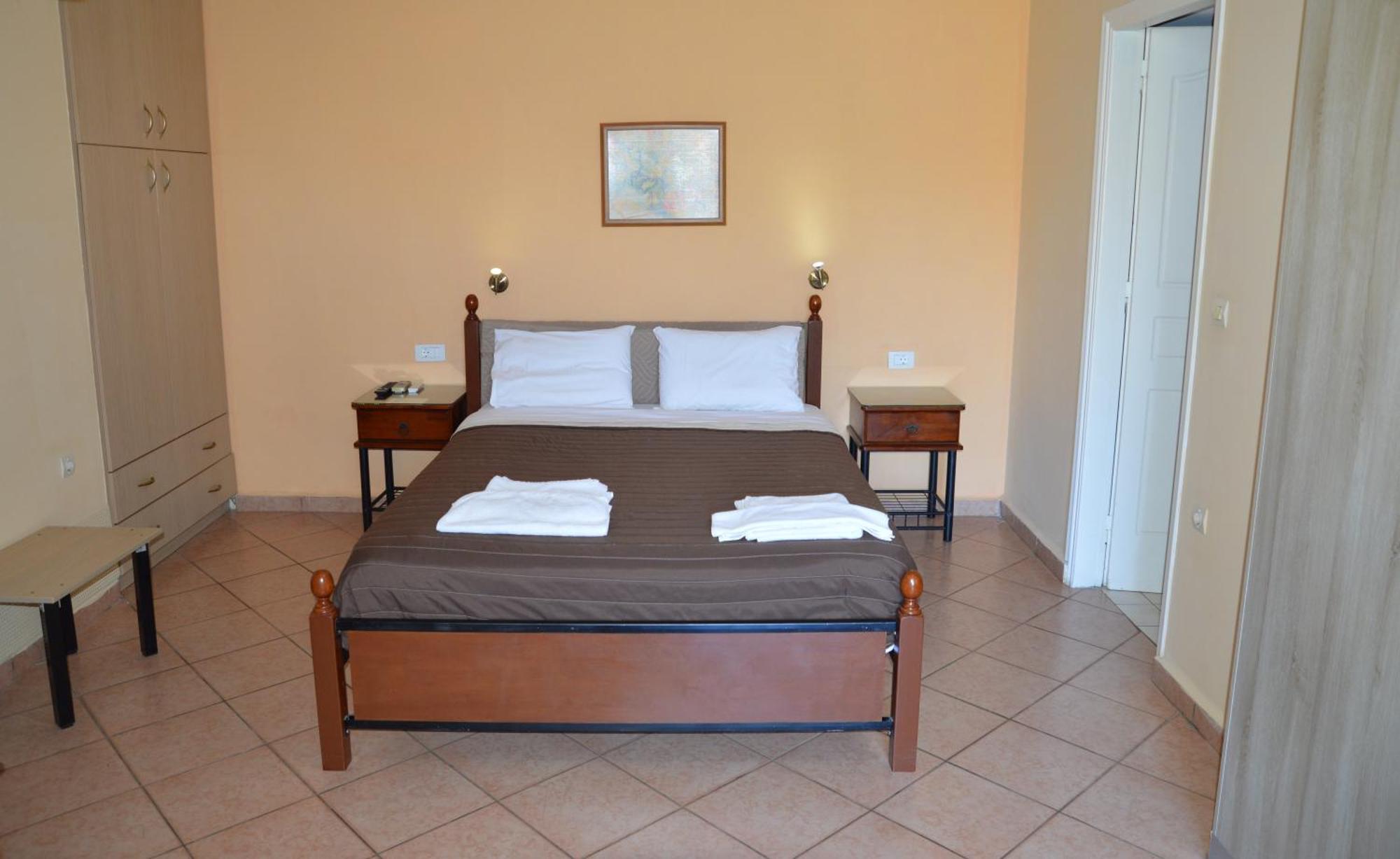 Melia Studios Kato Daratso Luaran gambar