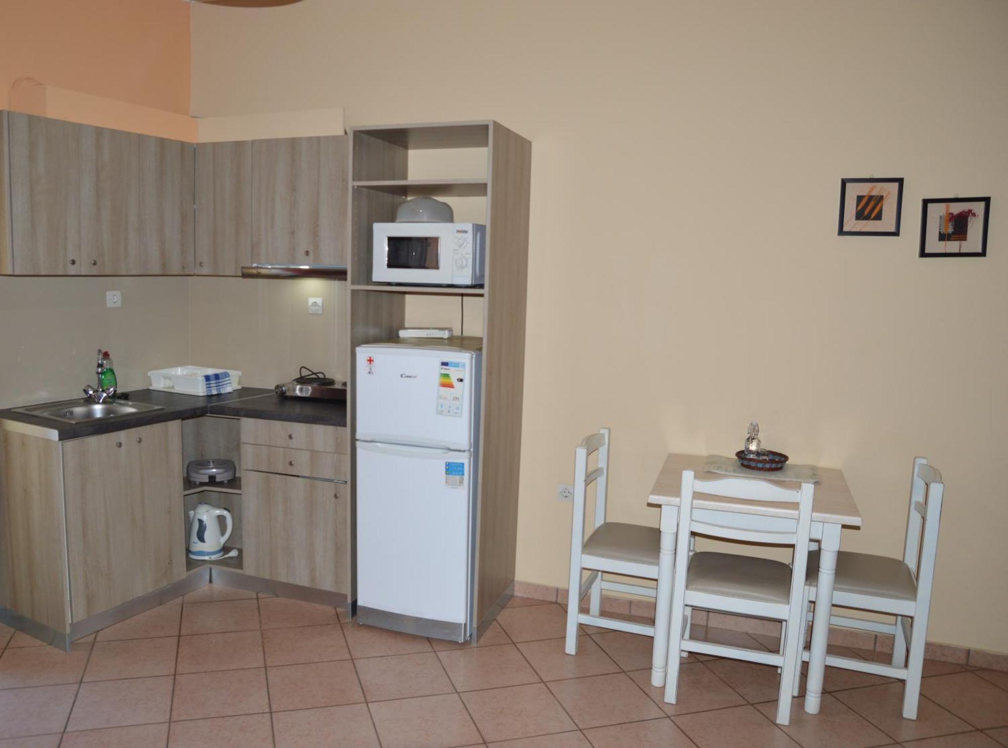Melia Studios Kato Daratso Luaran gambar