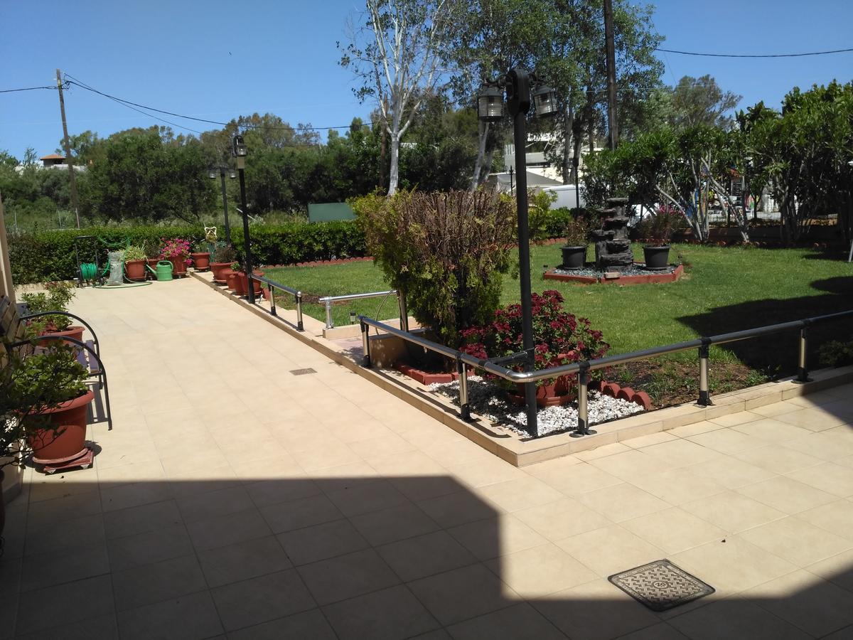 Melia Studios Kato Daratso Luaran gambar